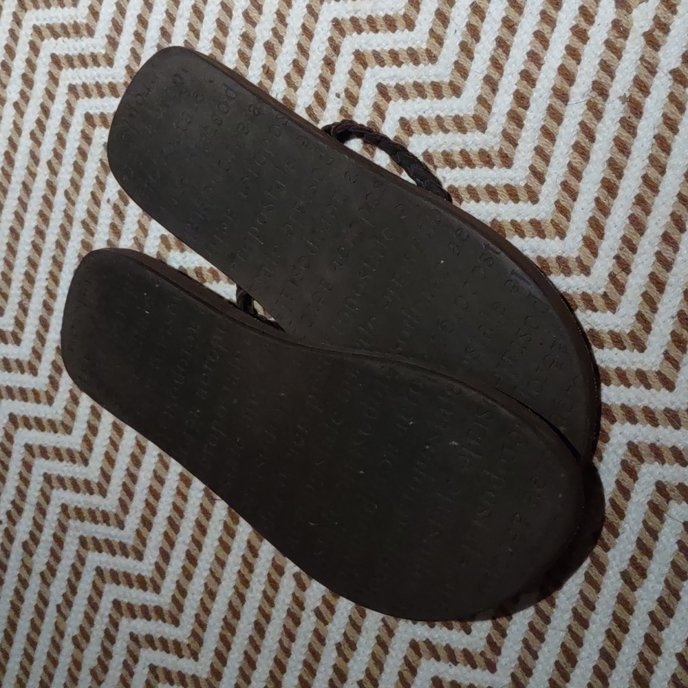 Sandals - Picture 2 of 2